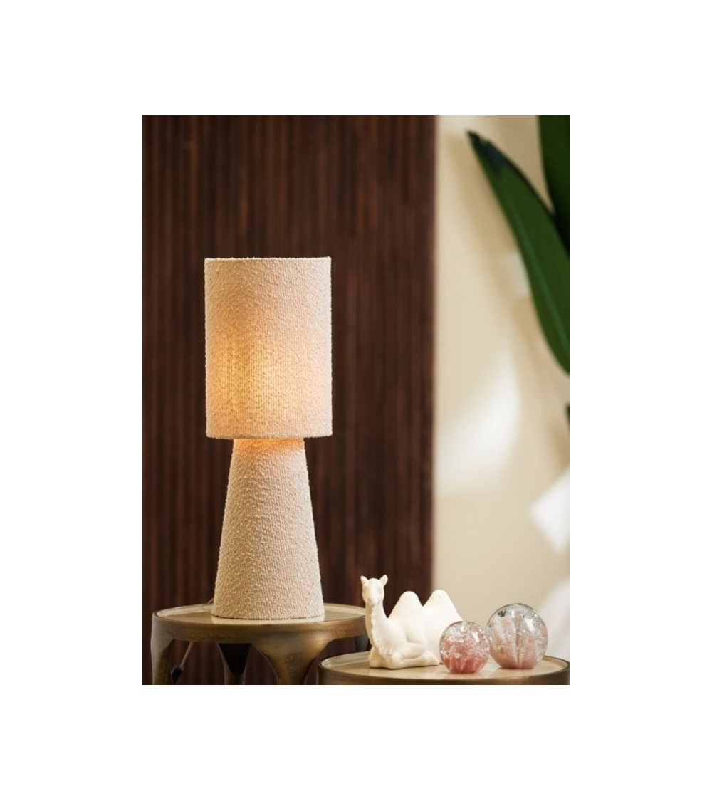 Lampe MIKKEL boucle sable – H58 cm – Design cocooning Lampe MIKKEL boucle sable – H58 cm – Design cocooning