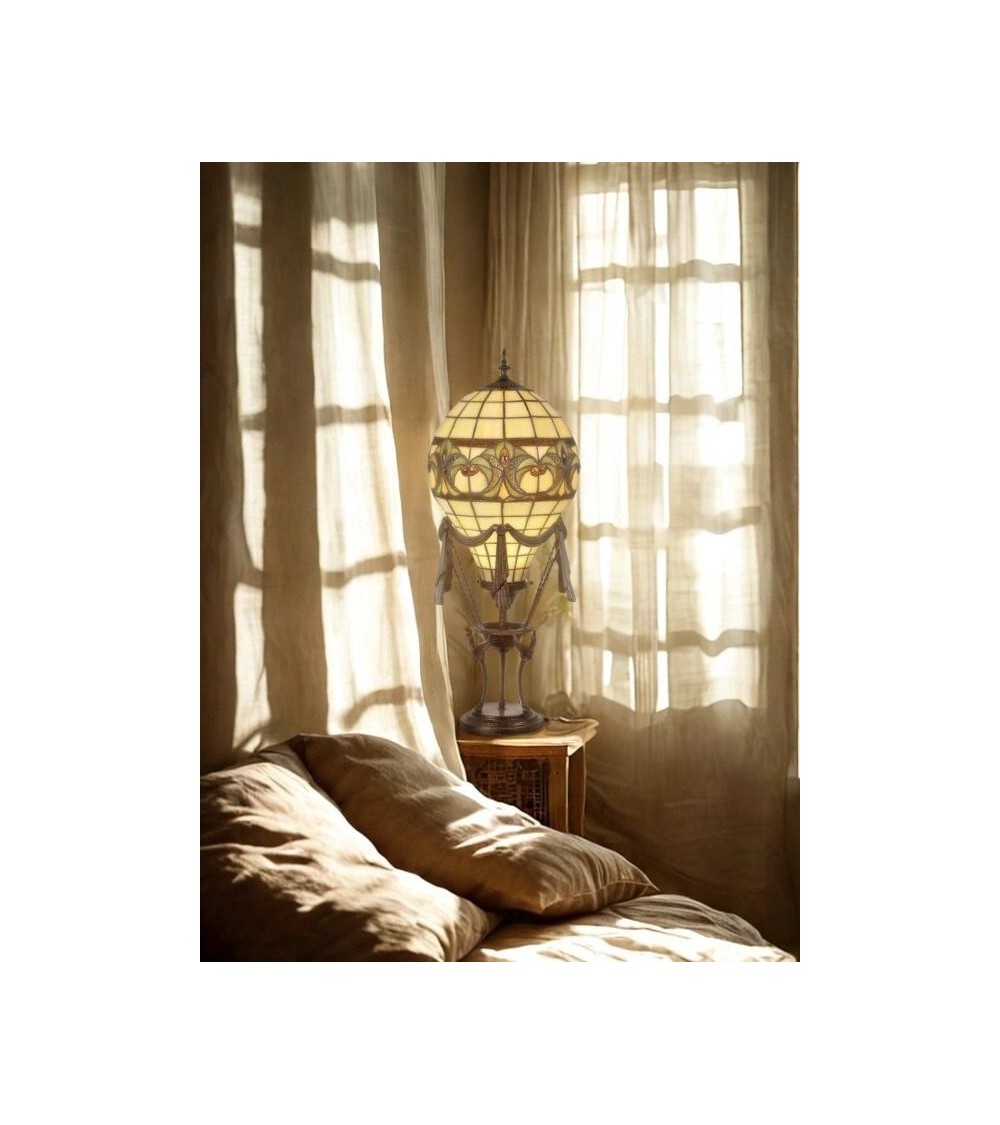 Lampe Tiffany Montgolfière : un luminaire d’exception au style aérien Lampe Tiffany Montgolfière : un luminaire d’exception au style aérien